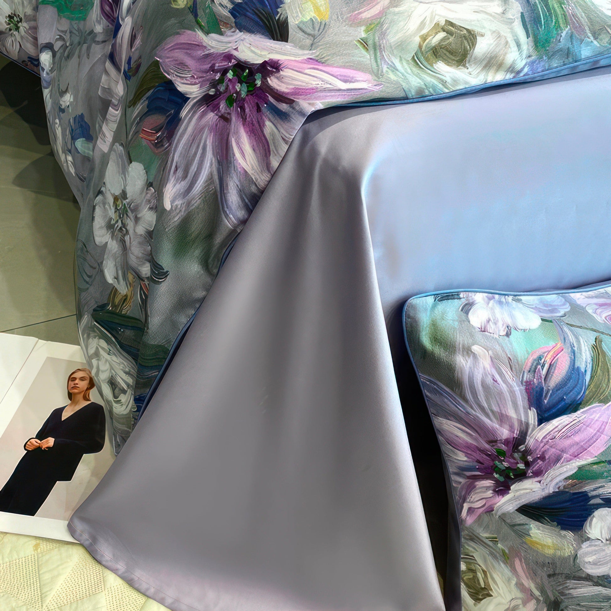 Elegant Floral Duvet Cover Set - Luxurious Egyptian Cotton, King Size-5