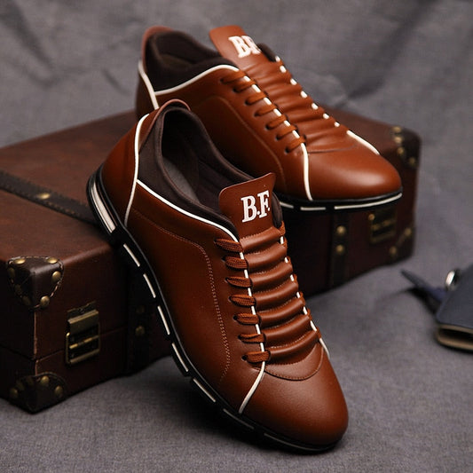 LuxeStride – Men'sCasual Leather Sneakers