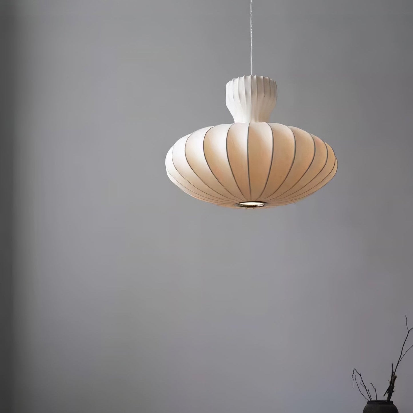 Lumo - Elegant Floral Pendant Light