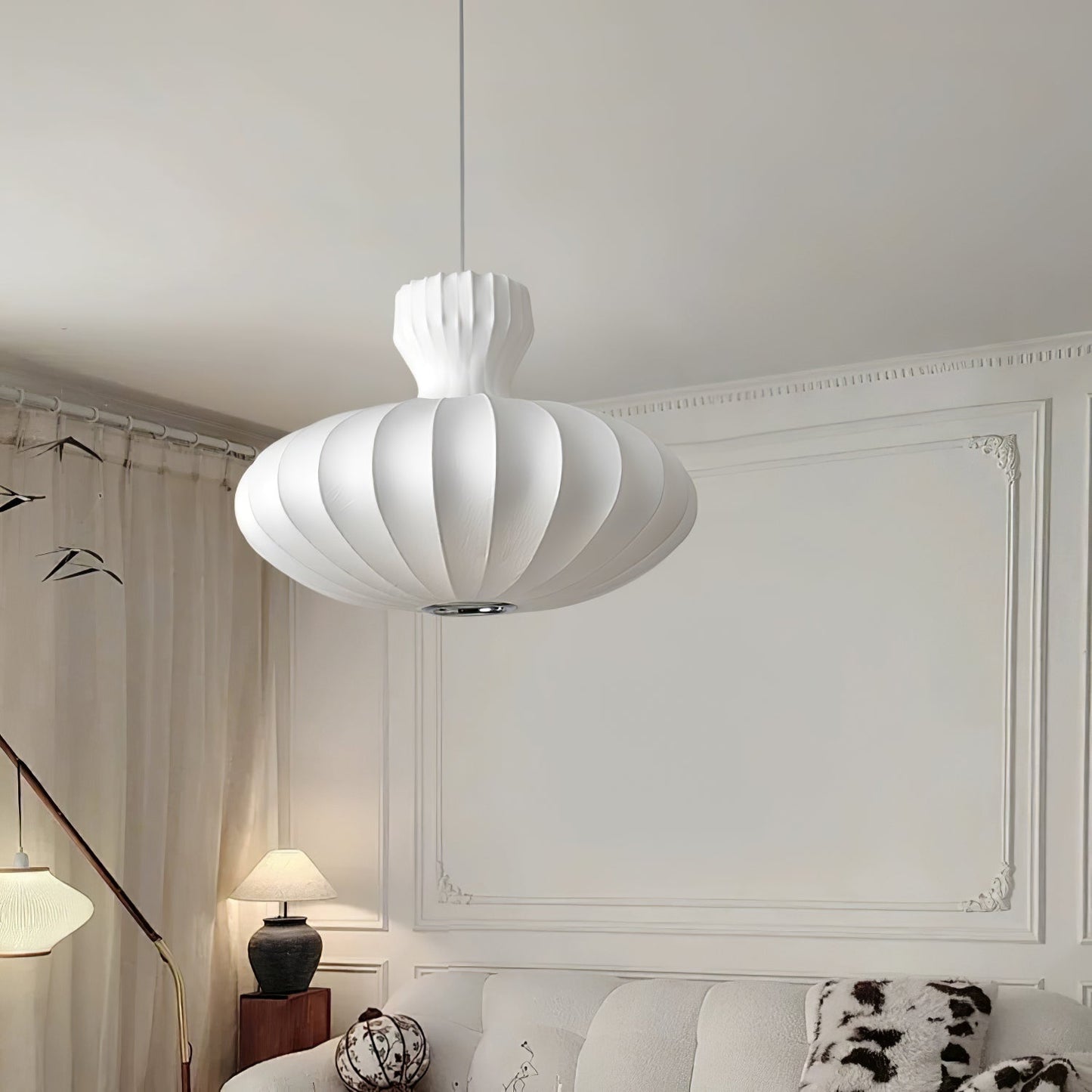 Lumo - Elegant Floral Pendant Light