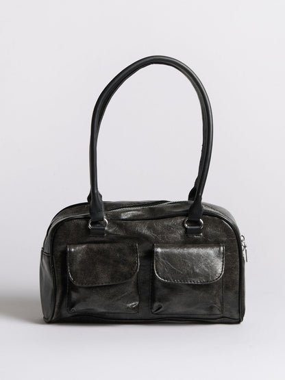 LuxeCraft - Sleek Distressed Leather Weekender Bag