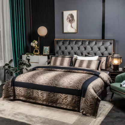 Luxurious Tiger Print Bedding Set - Soft Egyptian Cotton Duvet Covers in Bronze and Black-2