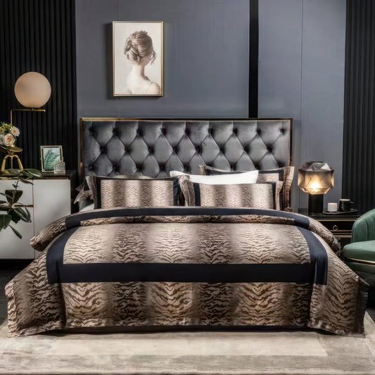 Variant image for Luxurious Tiger Print Bedding Set - Soft Egyptian Cotton Duvet Covers in Bronze and Black-1