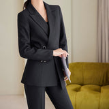 Women’s Blazer – Tailored Fit – Classic Lapels – Formal Wear 1