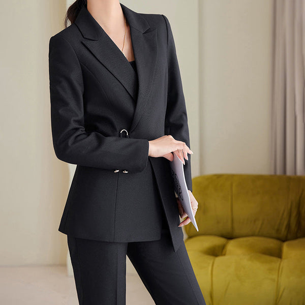 Women’s Blazer – Tailored Fit – Classic Lapels – Formal Wear 1