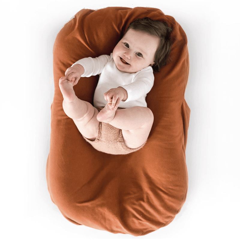 SnuggleNest – Cozy Baby Lounger