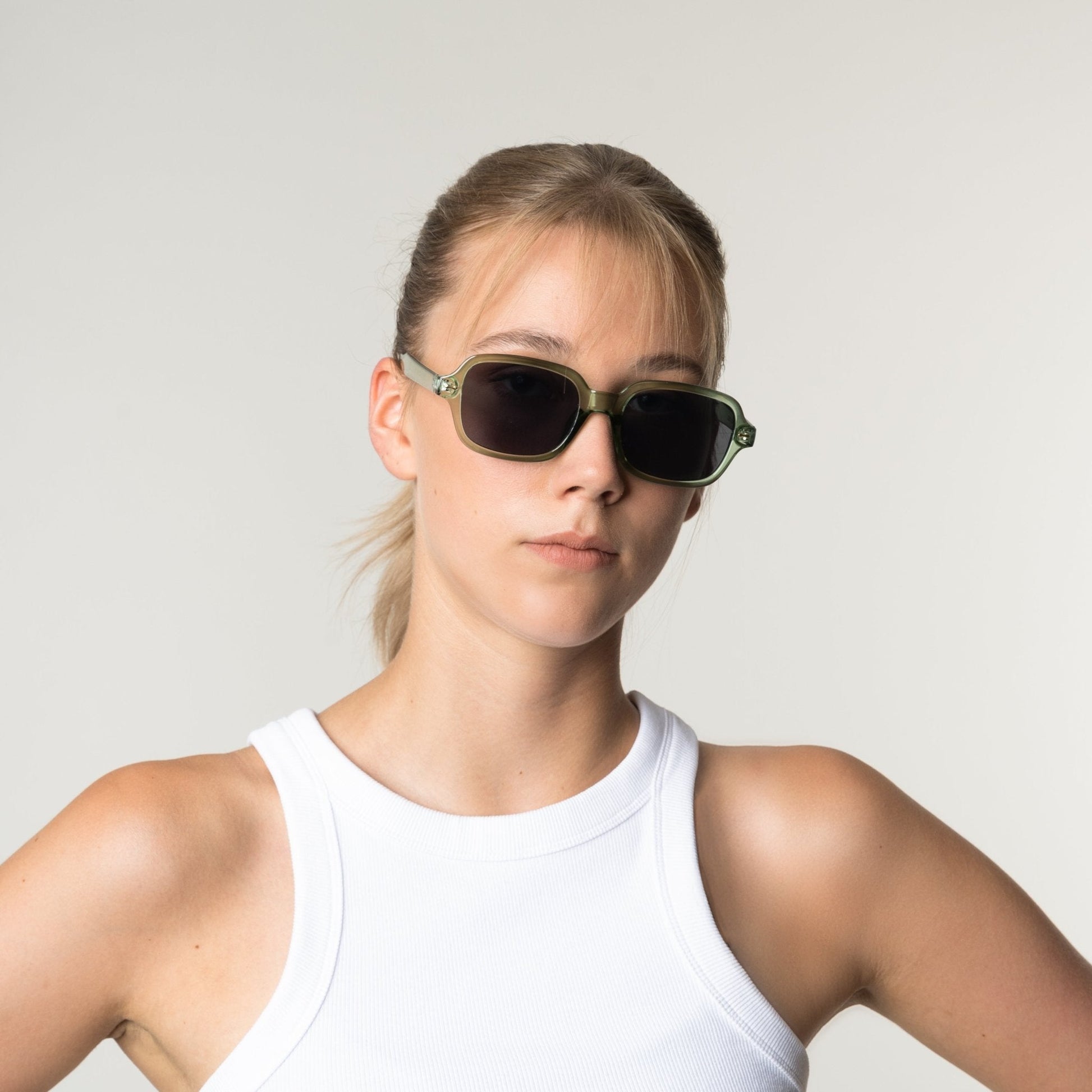 Boca Retro Garden Sunglasses with Colored Lenses & Protective Case-5