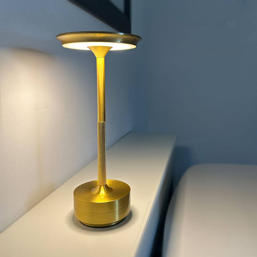 LumiAura - Cordless Modern Table Lamp