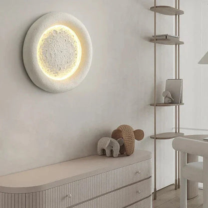 Luna - Elegant Circular Resin Wall Lamp