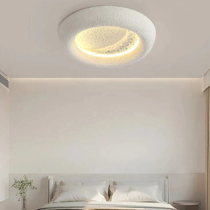 Luna - Elegant Circular Resin Wall Lamp