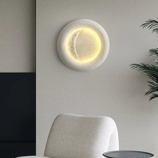 Luna - Elegant Circular Resin Wall Lamp