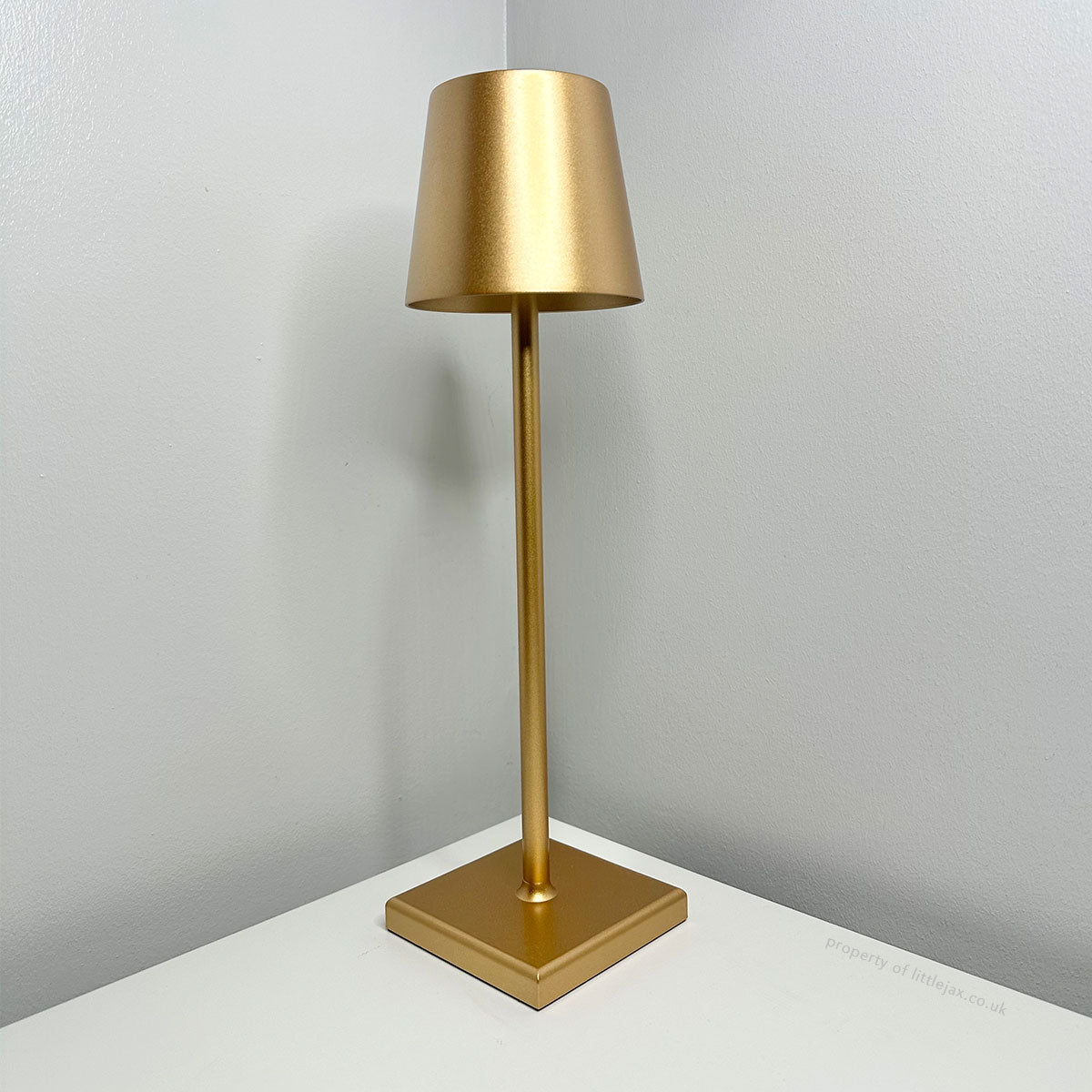 AuraLite - Modern Cordless Table Lamp