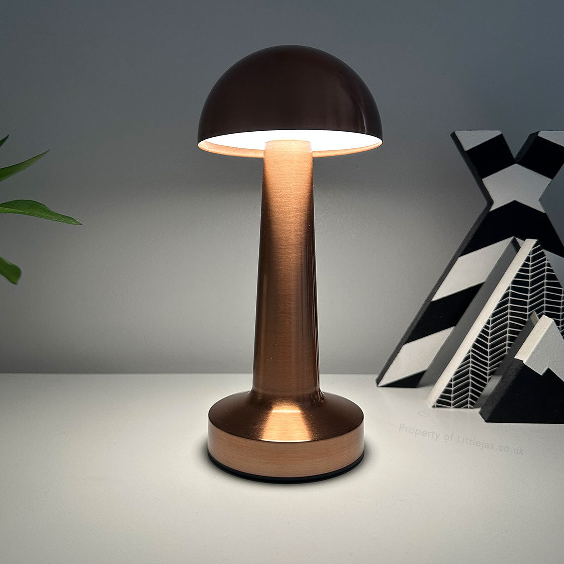 Lumo - Modern Cordless Dome Table Lamp